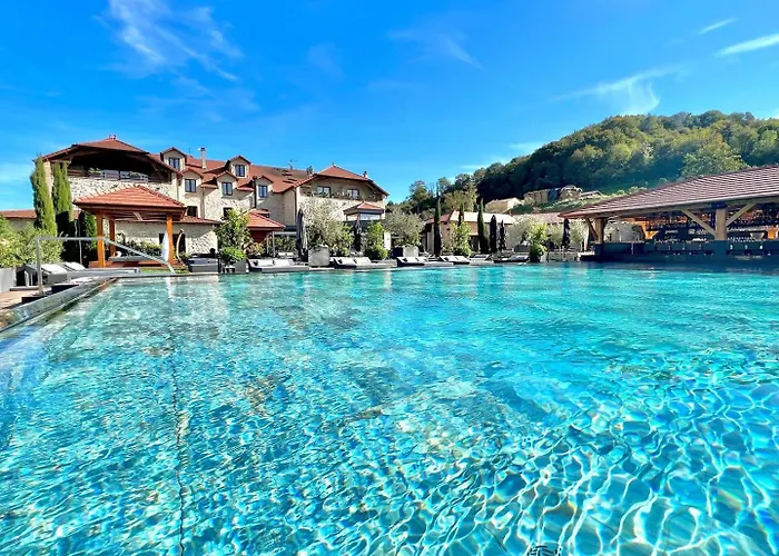 Domaine De La Klauss & Spa, Restaurant Gastronomique Le K Отель Montenach